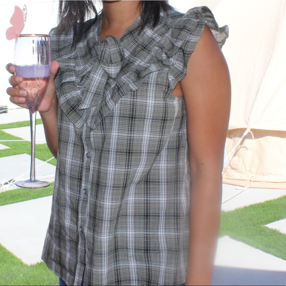 Sleeveless Plaid Shirt